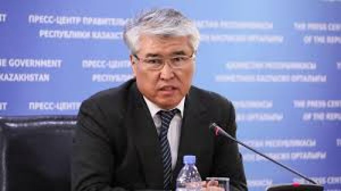 ​"Ешкім де бір ғана жалақыға өмір сүрмейді" - Мұхамедиұлы әртістердің қосымша ақша табуы жайлы