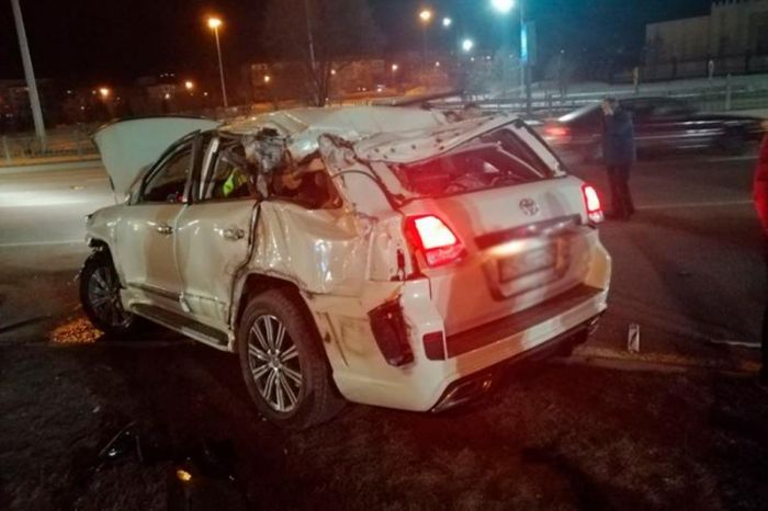 ​Алматыда жол апатын туғызған Land Cruiser жүргізушісінің полицияға қатысы жоқ - ПД 