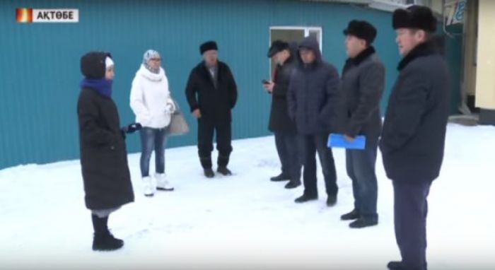 Ақтөбеде жеті айдан бері жалақысын ала алмай жүрген жүздеген жұмысшы жанайқайын жеткізді