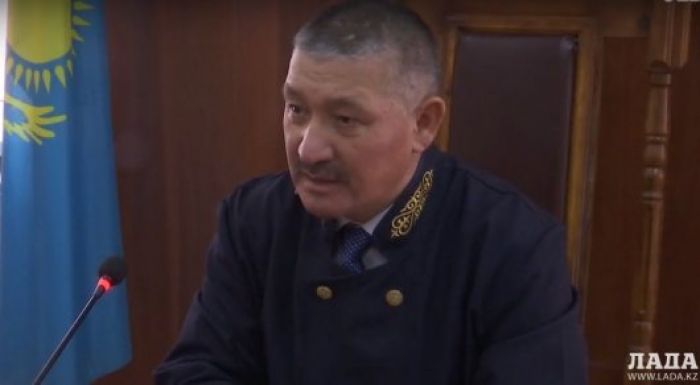 ​"Түрмеге қамаймын деп қорқытқан". Ақтаудың бас судьясы жұмыстан босатылды 