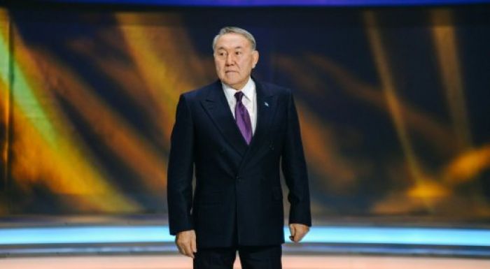 ​Назарбаев: Әйелдердің өз тәнін саудалауы - масқара