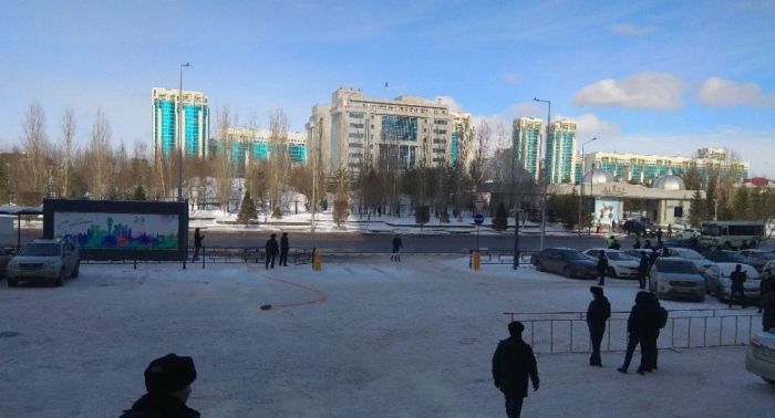 Астана орталығында ер адам газ бaллонын жармақшы