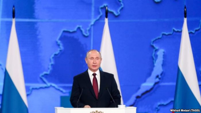 Путин көп балалы отбасыларға салықты азайтуды ұсынды