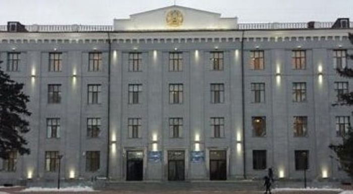 ​Павлодарда алимент төлемегендердің көлігін тартып алып жатыр 