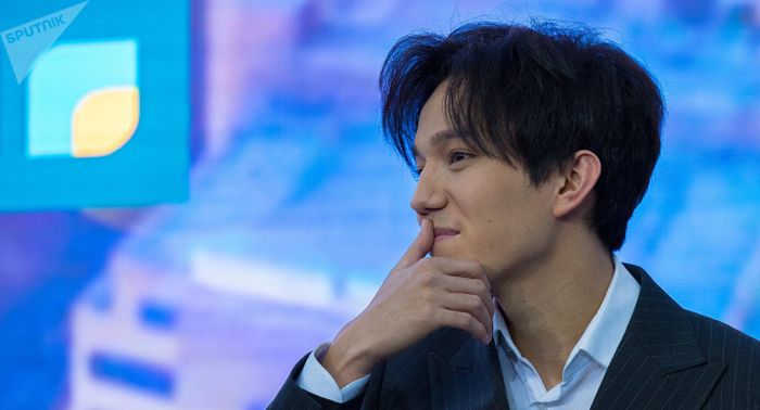 Димаш Кремльдегі ән кеші алдында тыңдармандарына үндеу жасады