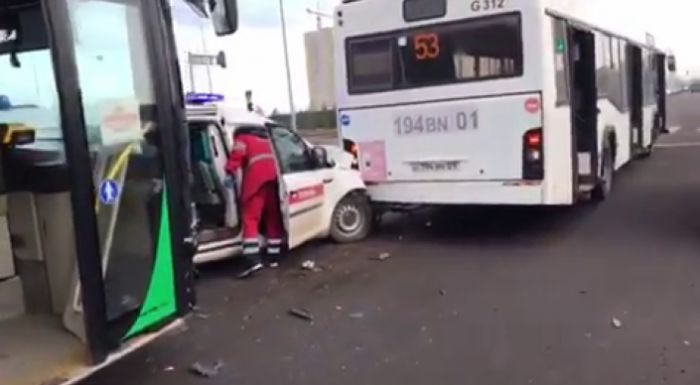 Нұр-Сұлтанда үш автобус соқтығысты: Қаза тапқандар бар