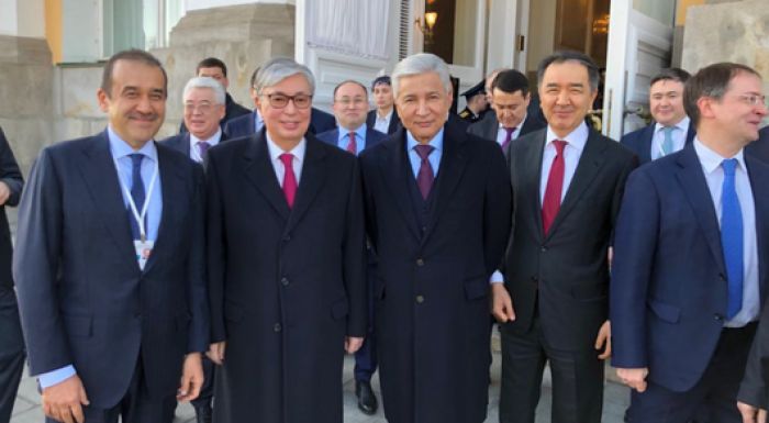 Тоқаев Мәскеуде Тасмағамбетов, Мәсімов және Сағынтаевпен түскен суретін жариялады