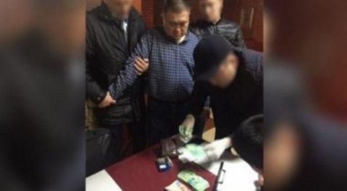 ҰҚК Қызылорда облыстық полиция департаментінің жоғары лауазымды қызметкерін ұстады