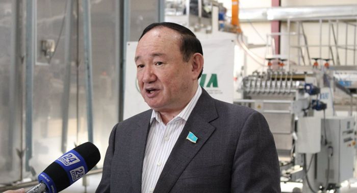 Депутат Қытайдан алынатын қарыздың пайдасын түсіндіре алмағандарға шүйлікті