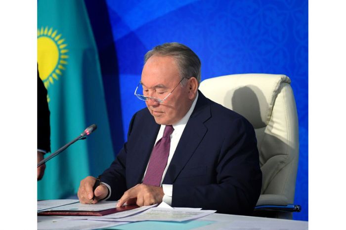 Назарбаев кеңсесін құруға 1 млрд теңге бөлу ұсынысын мәжіліс мақұлдады