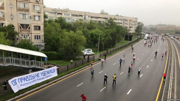 Марафоннан кейін 15 күнге қамалған жастардың үкімі өзгеріссіз қалды