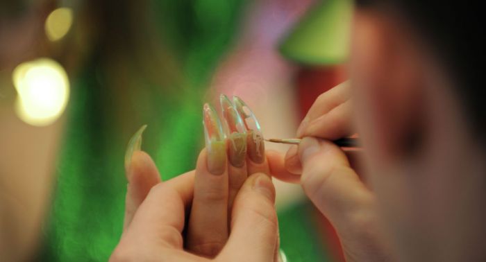 Жасанды кірпік пен тырнақ жалғаудың үкімі қандай - мүфтият пәтуаны түсіндірді 