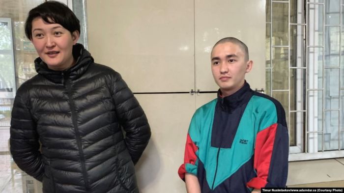 "Баннер үшін жазаланған" Бейбарыс Толымбековті "әскерге әкетті"