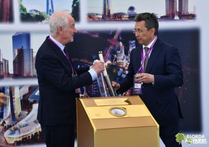 Елордада Дүниежүзілік сауда орталығының капсуласы салынды