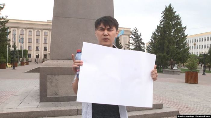 Қорғаныс министрлігі белсенді Сагутдиновті әскерге жарамсыз деп таныды