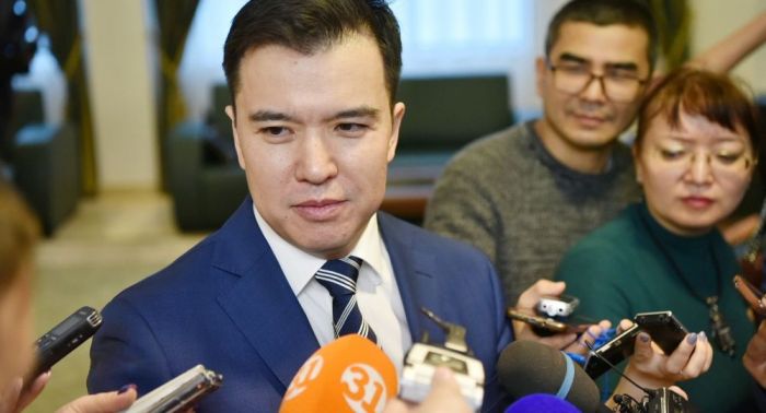 Министр Дәленов отставкаға кетуге өтініш беретінін мәлімдеді