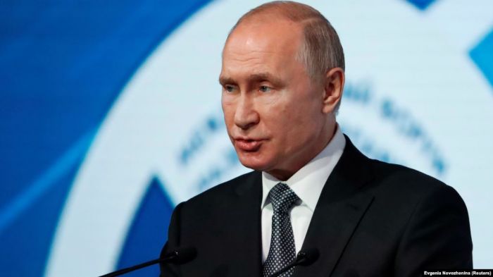 Путин "саясаттан кету жайлы әңгіме қозғауға әлі ерте" деп санайды
