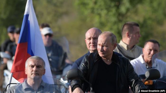 Киев Путиннің аннексияланған Қырымға сапарлап баруын сынады