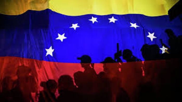 ​Венесуэла тұрғындары АҚШ санкцияларына қарсы петицияға қол қойып жатыр 