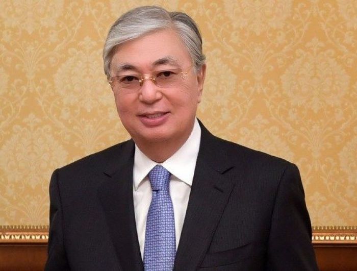 ​  "Жетістіктерге толы болсын": Тоқаев Білім күнімен құттықтады