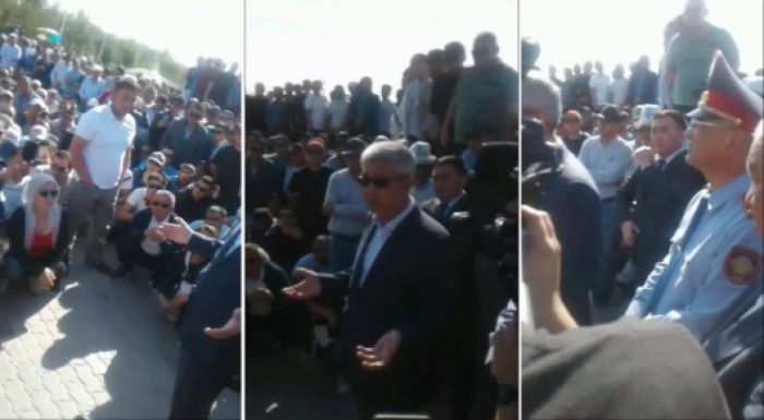 ​Жаңаөзенде адамдар қайтадан алаңға шықты