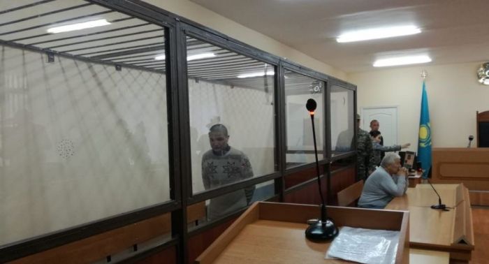 Сотта жылап жіберді: сүйіктісін досымен жабылып зорлаған жігітке үкім шықты