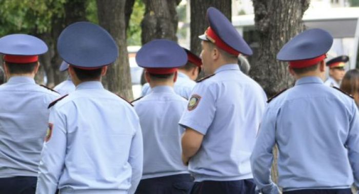 Сыбайлас жемқорлықпен елде тағы бірқатар полиция қызметкерлері сотталды 