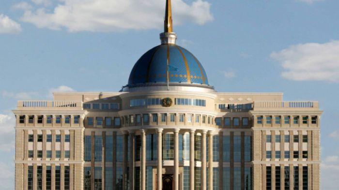 Президент бірқатар әскери сотты таратып, қайта ықшамдады