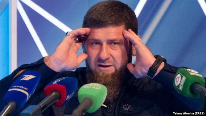 Қадыров интернетте ар-намысқа тигендерді жазалауға шақырды