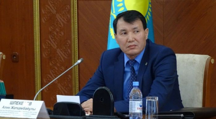 Шпекбаев Мәнізоров ісінде позициясынан қайтпайды