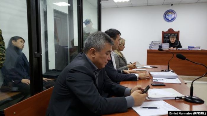 Прокурорлар Қырғызстанның бұрынғы премьер-министрлерін ұзақ жылға соттауды сұрады