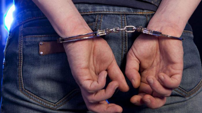 Мас жігіт таксистің көлігін тартып алып, адам қағып өлтірді