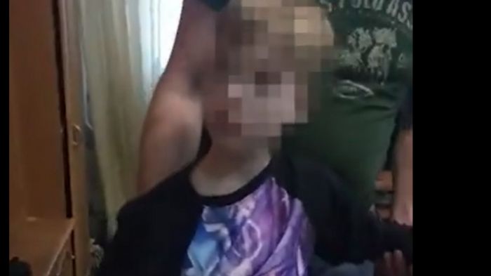 "Сағызды шайнамасын!". Ват-сапта ата-аналарды шошытатын видео тарауда