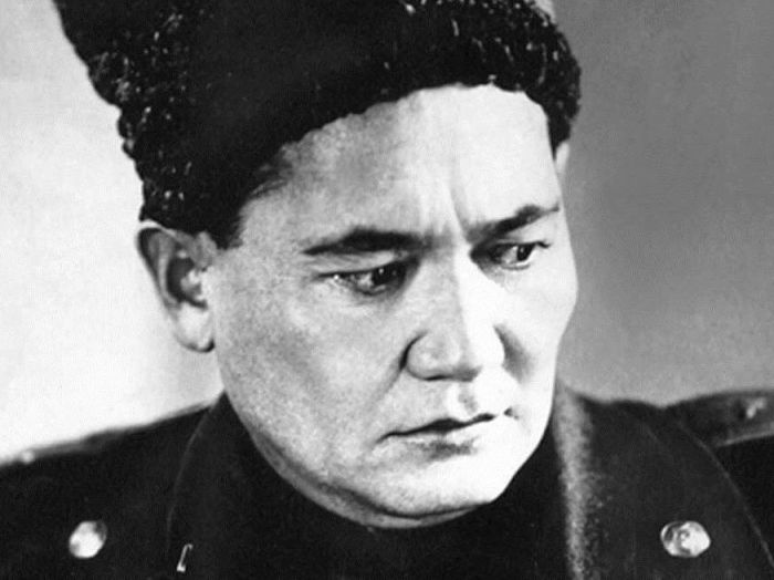 Бүгін Бауыржан Момышұлының туған күні