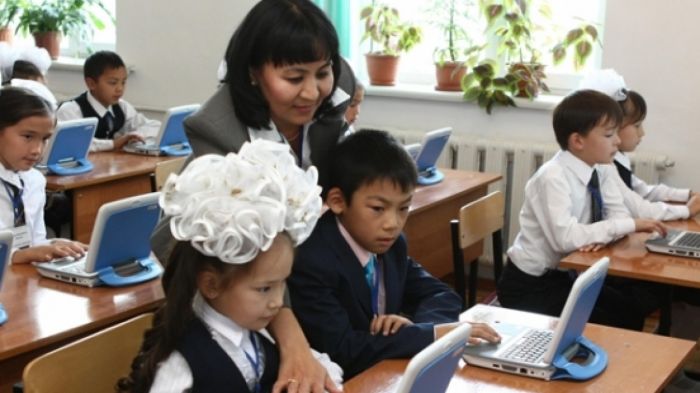 Сенатта "Педагог мәртебесі туралы" заң қабылданды