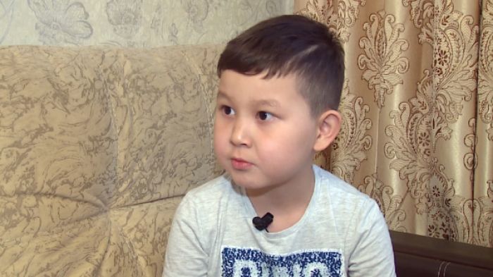 ​Қарағандыда әлем елдерінің әнұранын білетін зерек бала тұрады