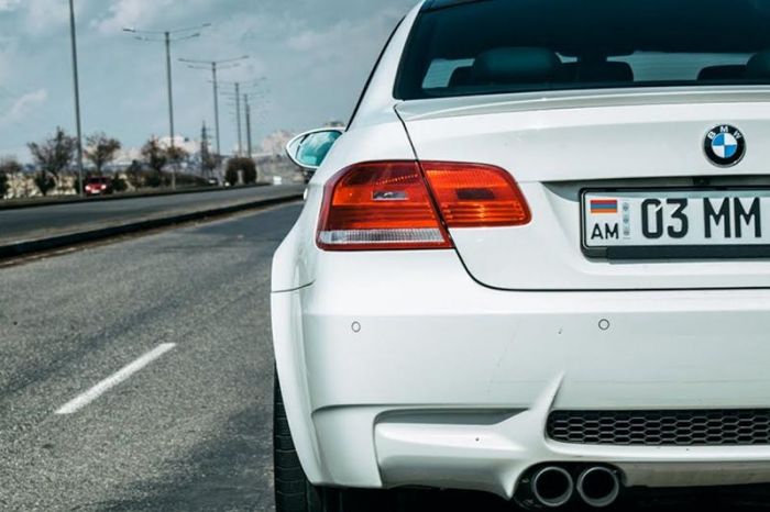 Көлік алуға барған қазақстандықтар Арменияда алданып қалып жатыр – ІІМ 