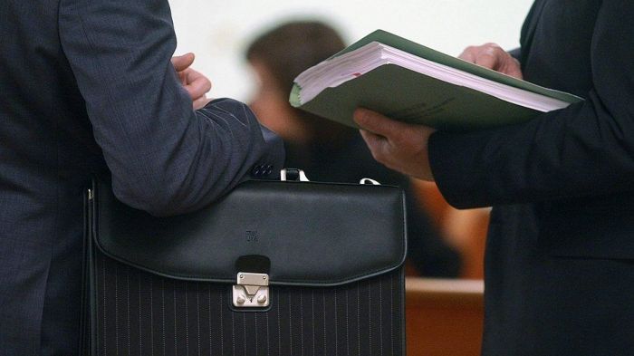 «Даяшы бастық» туралы депутаттар не дейді, халық қандай пікірде