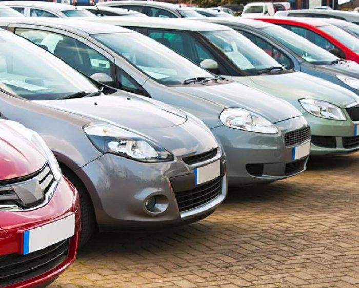 Еңбек министрлігі басшылықты әуежайға тасымалдау үшін 54 млн теңгеге көлік жалдаған