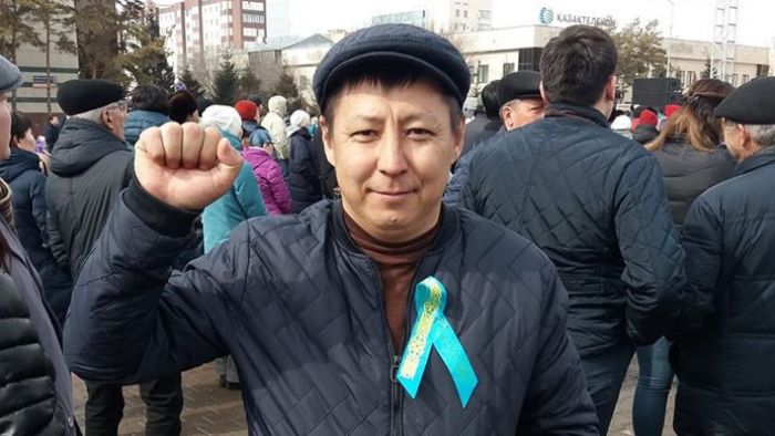 Қоғам белсендісі Дулат Ағаділ тергеу изоляторында қайтыс болды