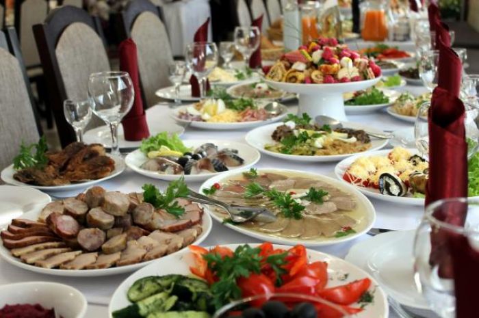 Тараздағы тойда 9 адам уланып, жетеуі ауруханада жатыр 