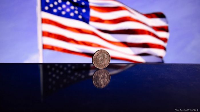 Ақша айырбастау пунктерінде доллар 421 теңгеден сатылып жатыр