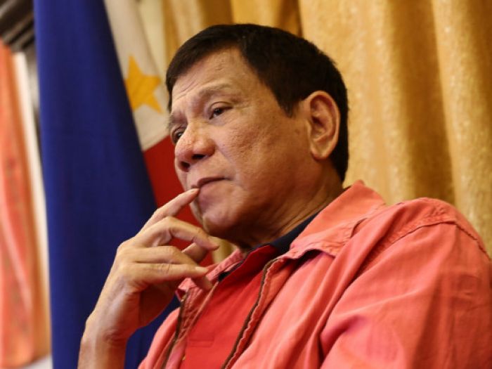 Филиппин президенті карантин ережелерін бұзғандарды атуға рұқсат берді