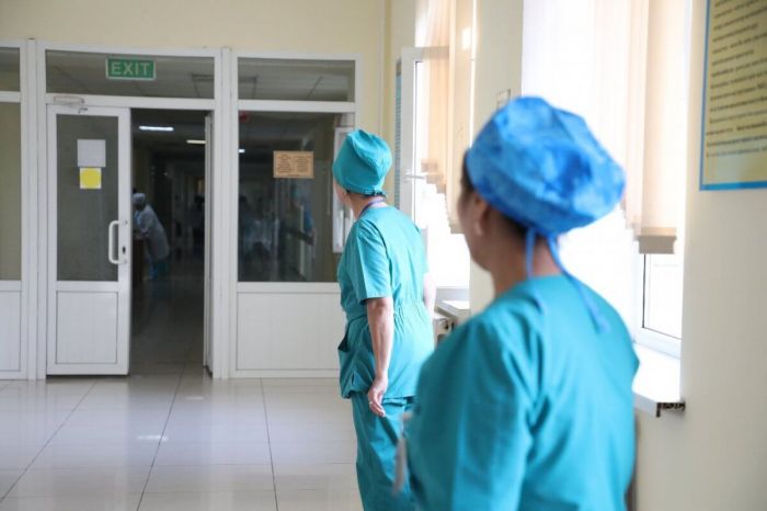Алматыда коронавирус жұққан медицина қызметкерлері 234 адамға жетті