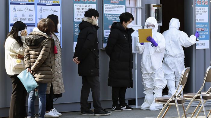 Оңтүстік Кореяда енді шетелдіктерді коронавирустан емдеу ақылы болмақ