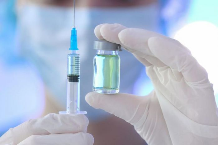 Үндістанда коронавирус вакцинасы алғаш рет адамдарға егіліп, сынақтан өткізілуде