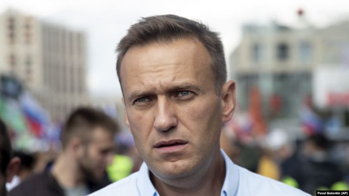 Ресейлік оппозиционер Навальный ессіз күйде реанимацияға түсті 