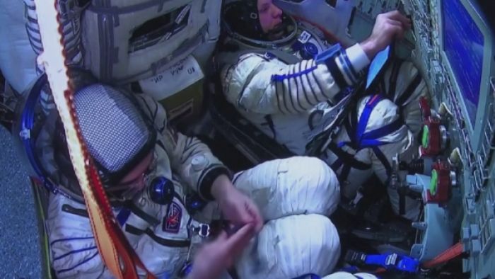 ​Ғарыш станциясындағы космонавттар демалатын ауа сыртқа кетіп жатыр 