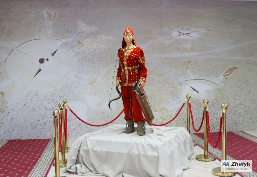 Олар қыздың барлық саңылауларына кіреді