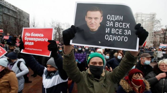 Ресейде Навальныйды қолдаған полицей жұмыстан қуылды